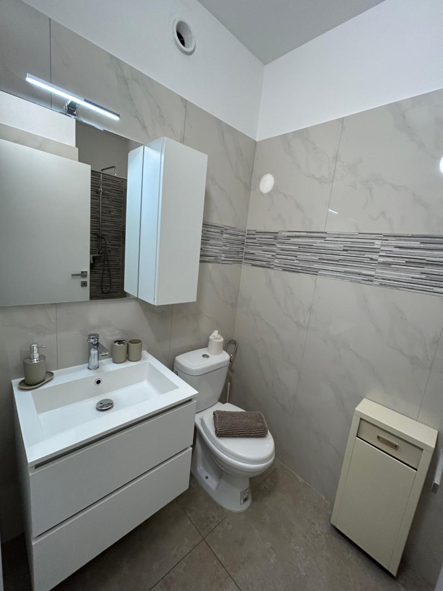 *Veranda'S Rooms* - Free Parking In Central Lugano Luaran gambar