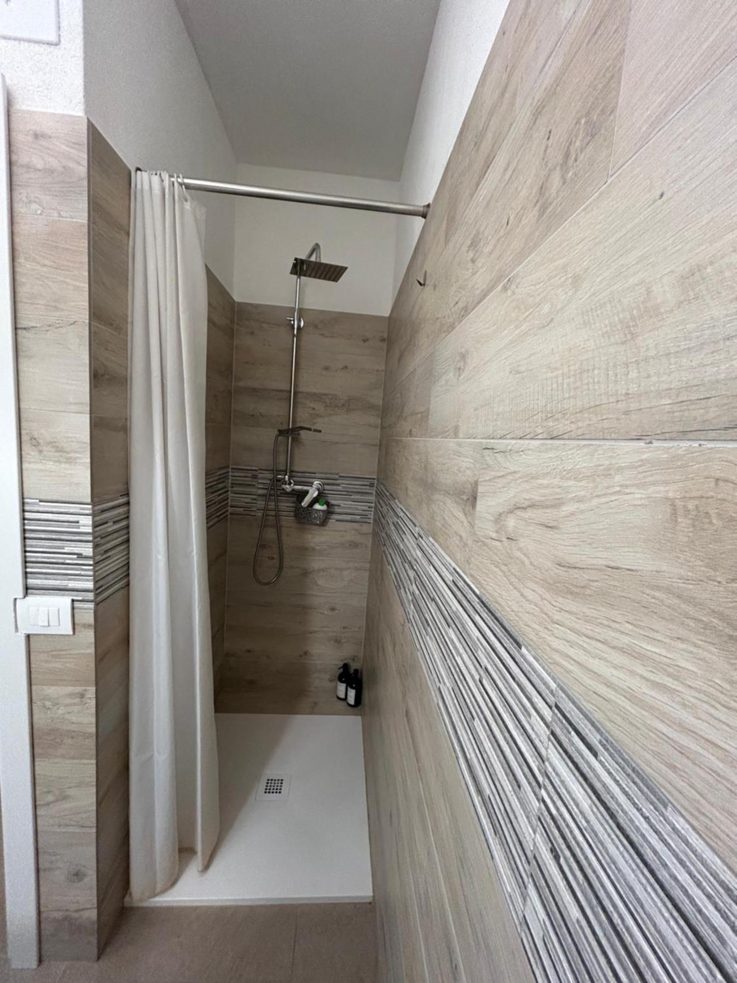 *Veranda'S Rooms* - Free Parking In Central Lugano Luaran gambar